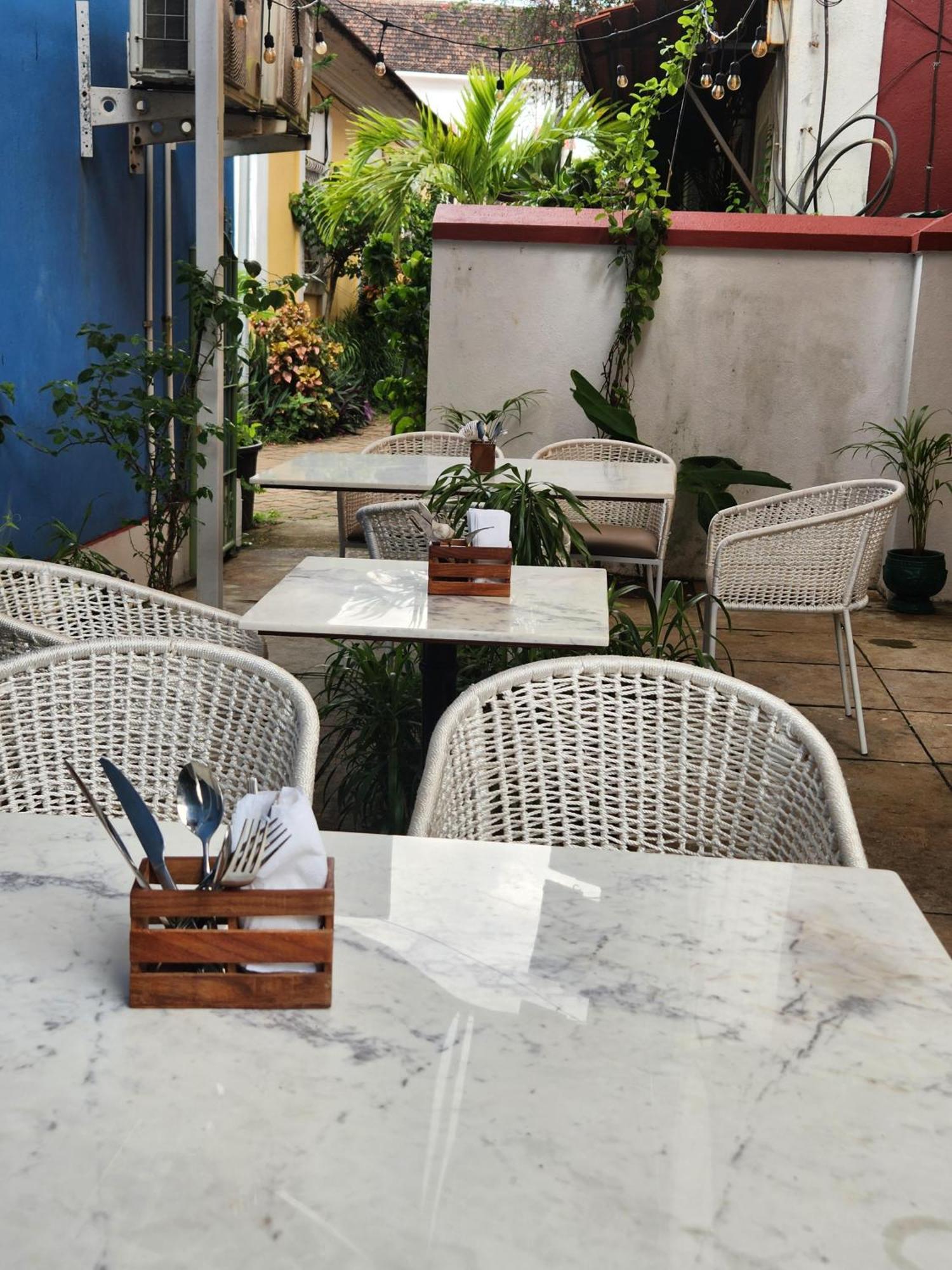 Ederra Stays & Cafe Panaji Exterior foto